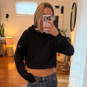 ALO Yoga Muse Black Ribbed Cropped Hoodie